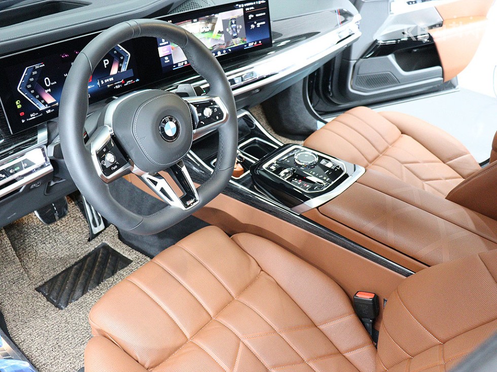 BMW 7er — miniaturë 7
