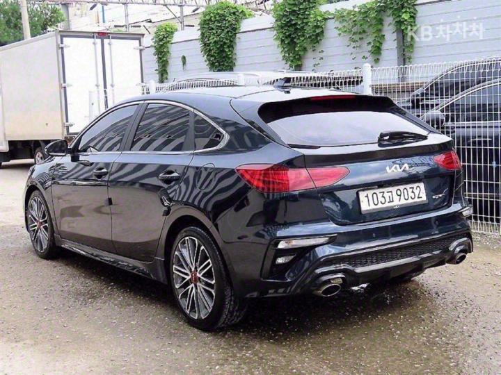 Kia K3 GT BD 1.6 T-GDi 5 Duo Signature 4