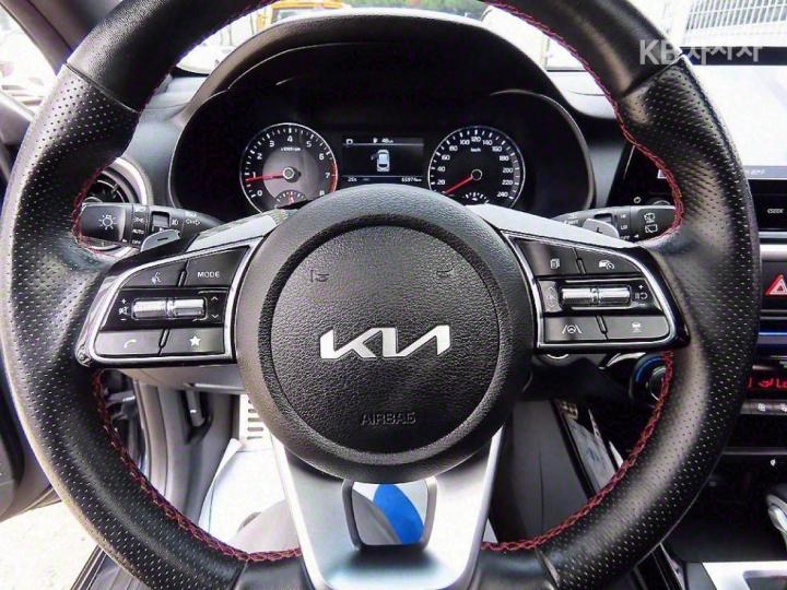 Kia K3 GT BD 1.6 T-GDi 5 Duo Signature 9