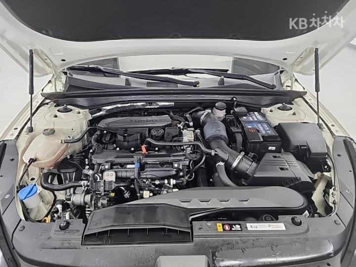 Kia K5 1.6 Gasoline Turbo Noblesse 6