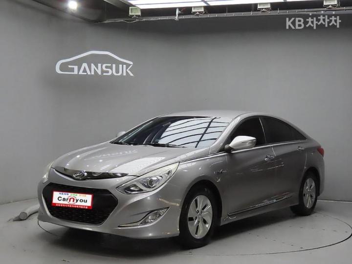 Hyundai Sonata Hybrid 2.0 Smart 3
