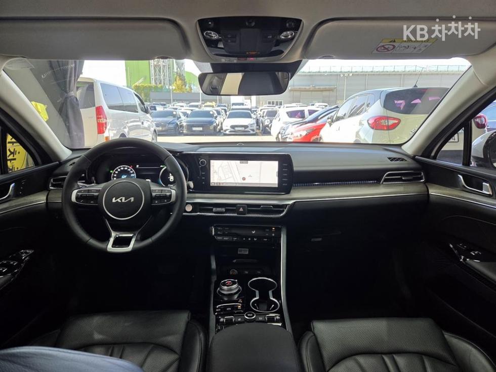 2023 - kia k5