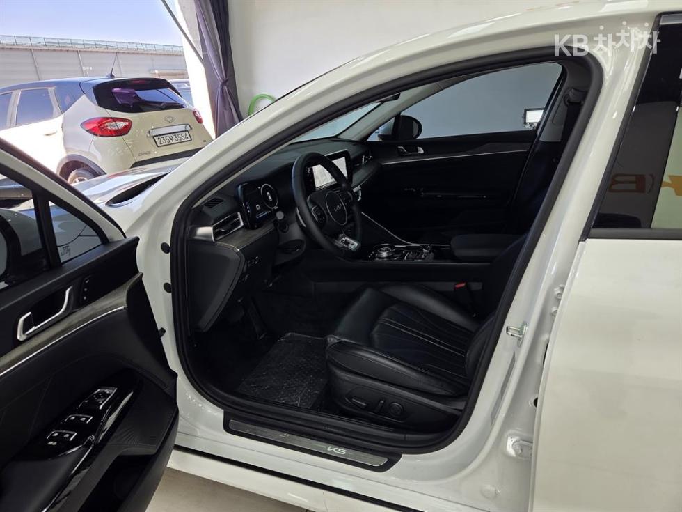 2023 - kia k5