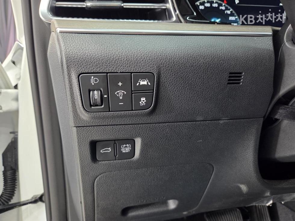 2023 - kia k5