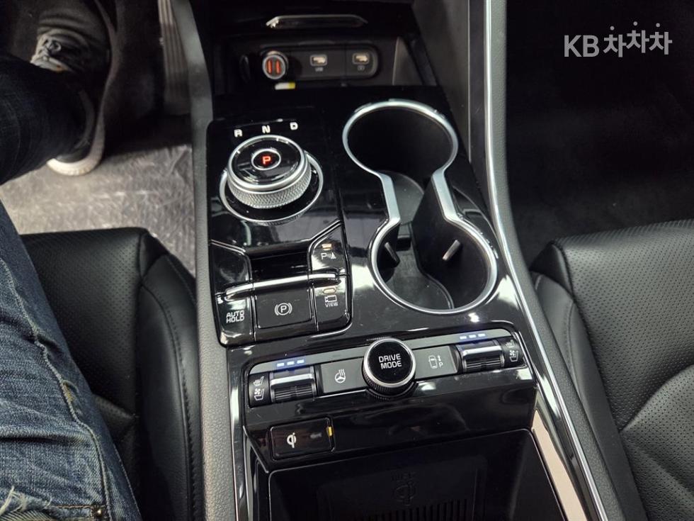 2023 - kia k5