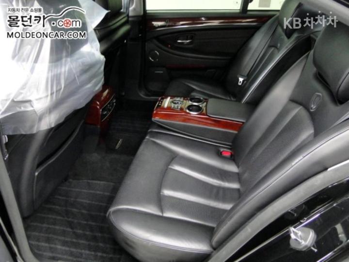 KG Mobility (Ssangyong) Chairman W CW700 Prestige 8