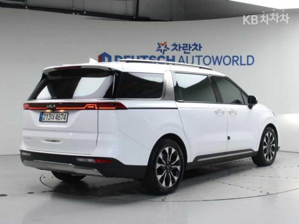 2022 - kia carnival