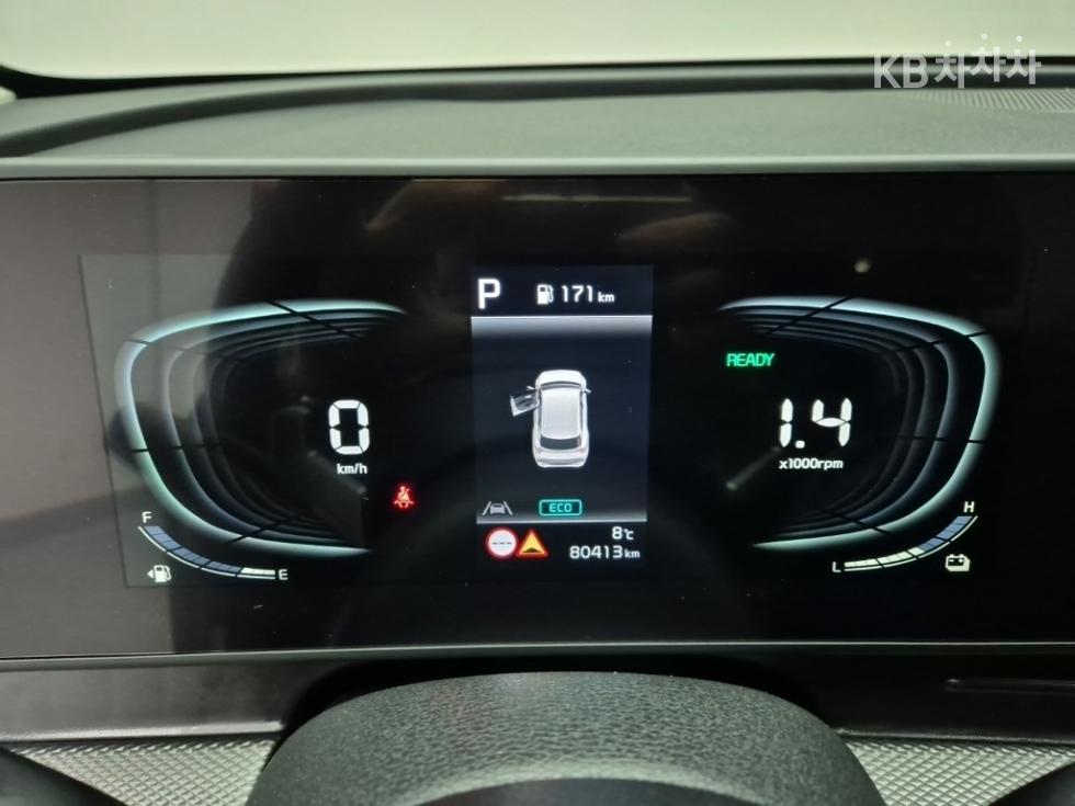 2023 - kia sportage
