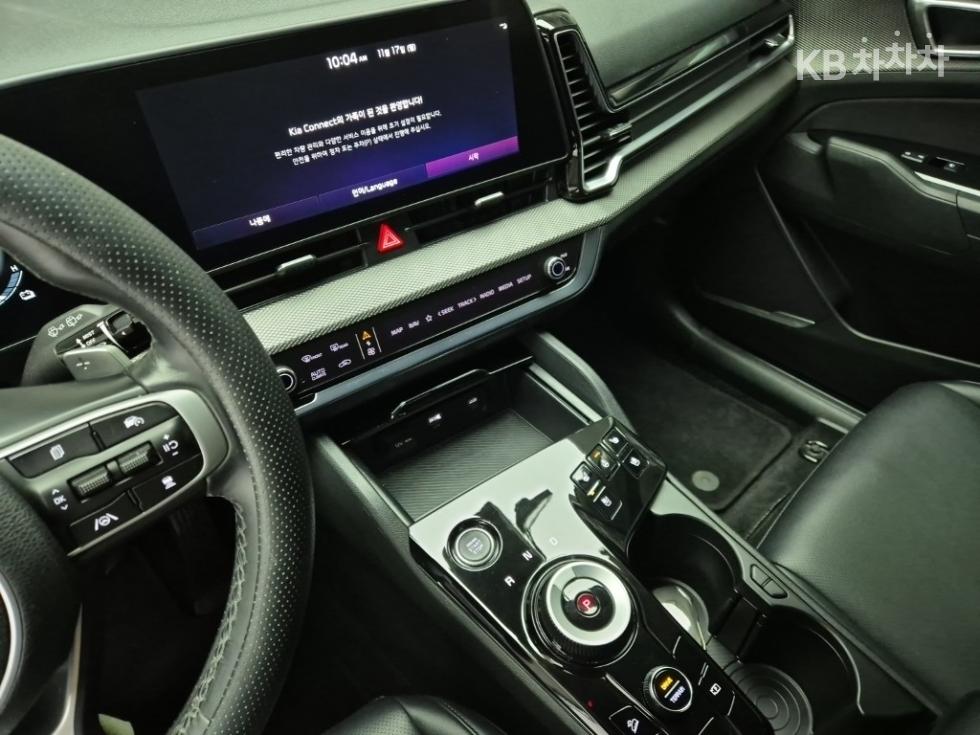 2023 - kia sportage