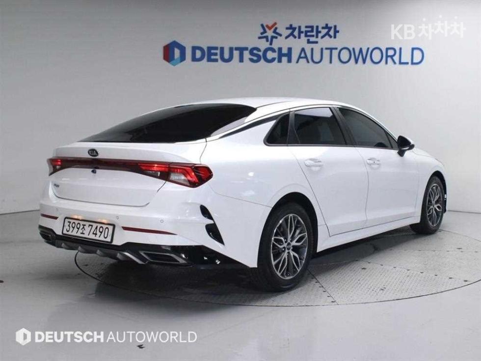 2021 - kia k5
