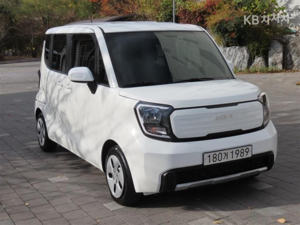 2023 - kia kia