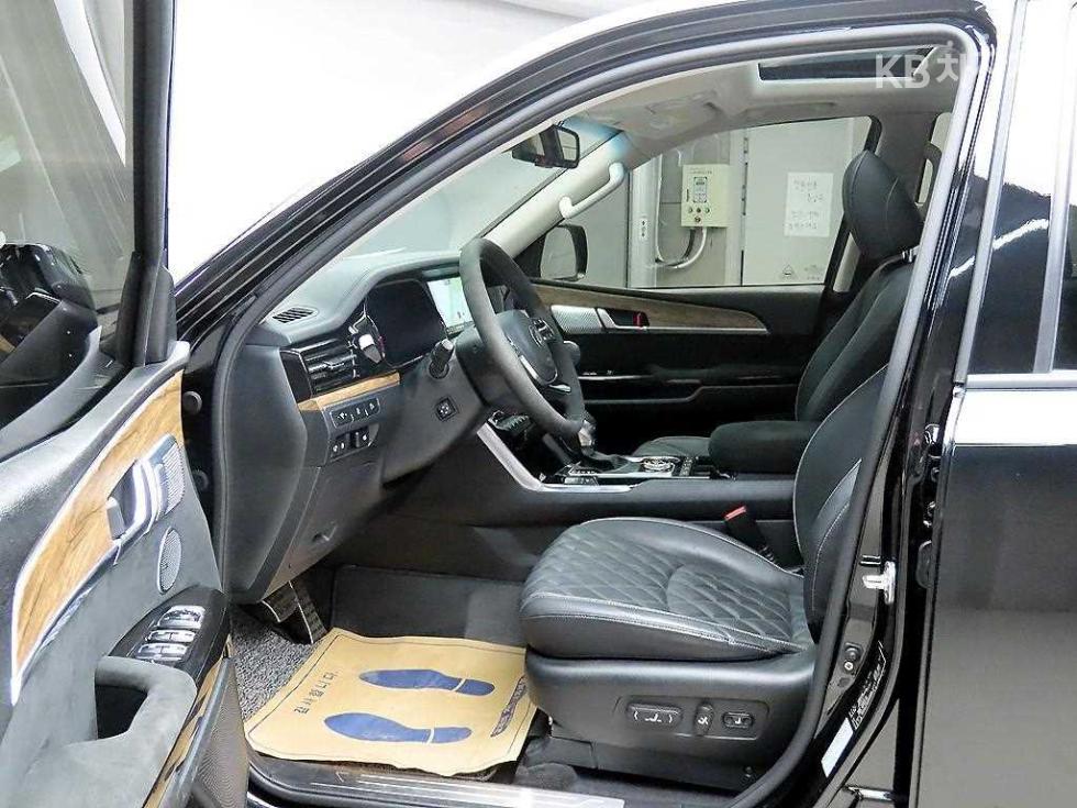 2021 - kia mohave