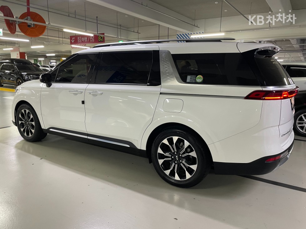 2021 - kia carnival