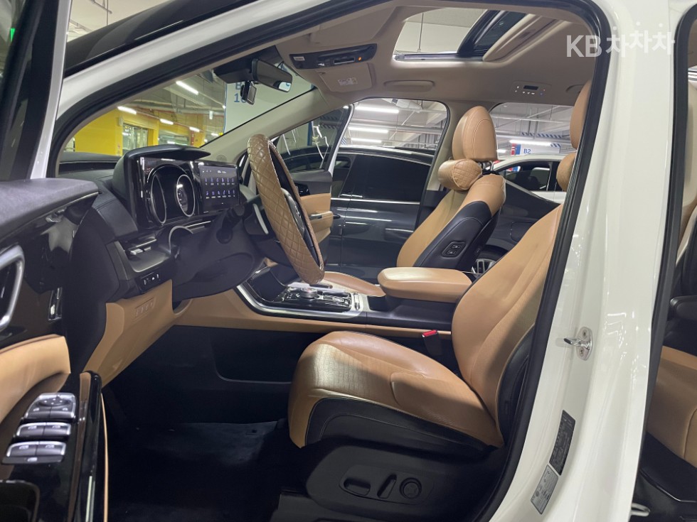 2021 - kia carnival