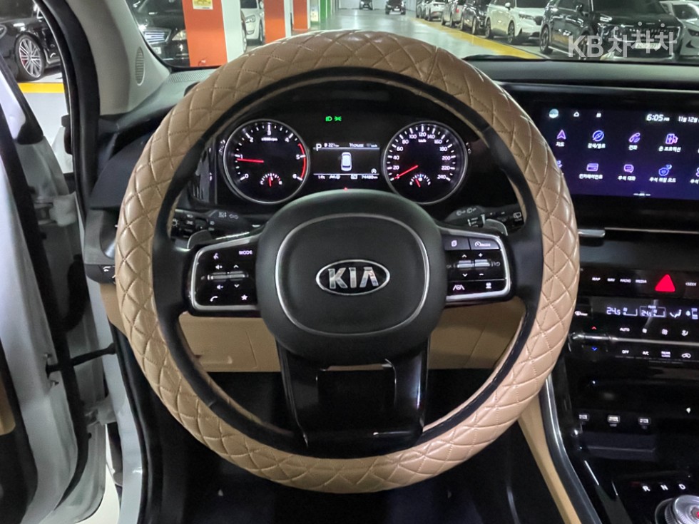 2021 - kia carnival