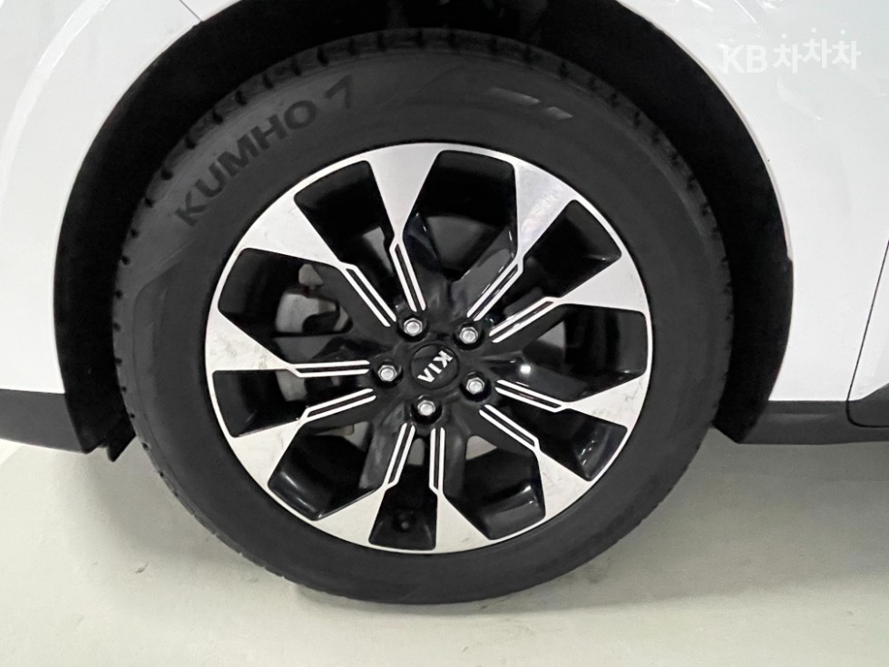 2021 - kia carnival