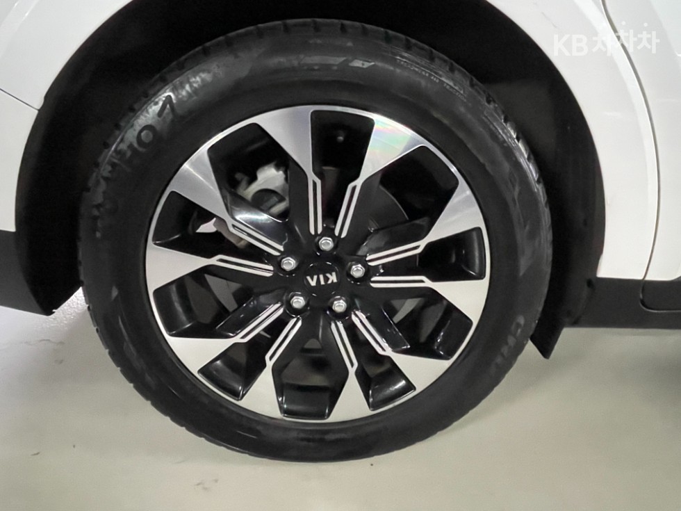 2021 - kia carnival