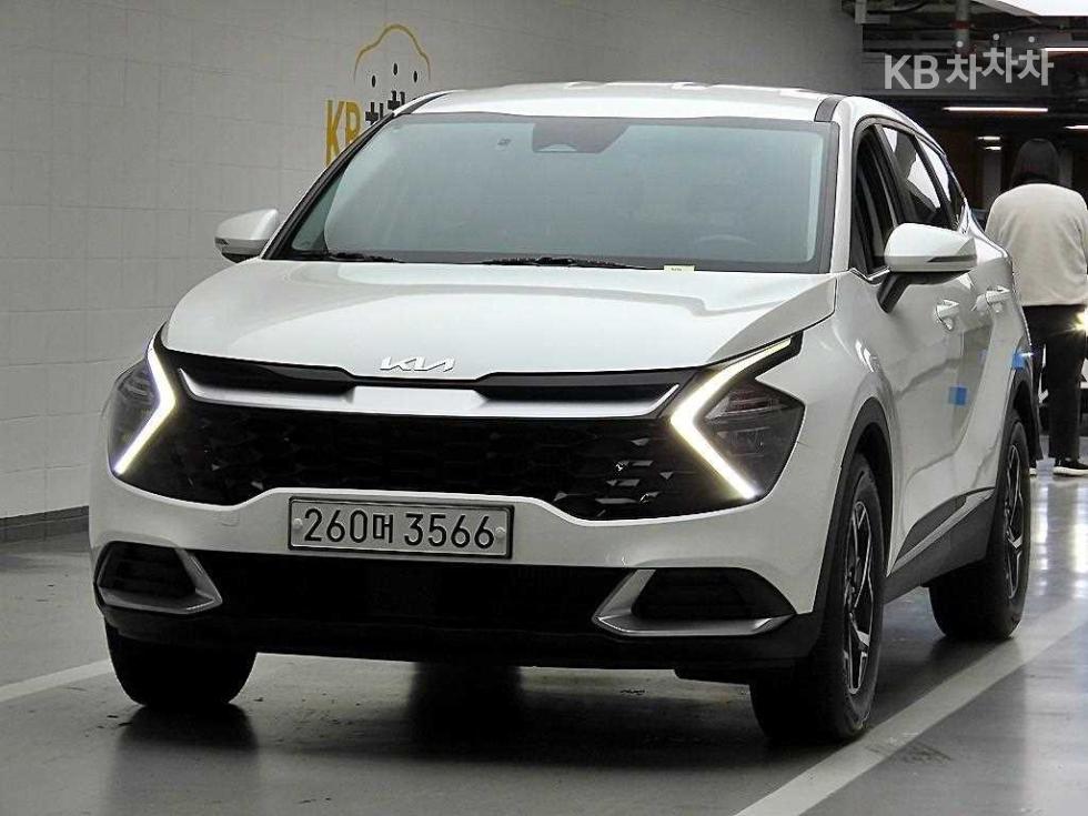 2022 - kia sportage