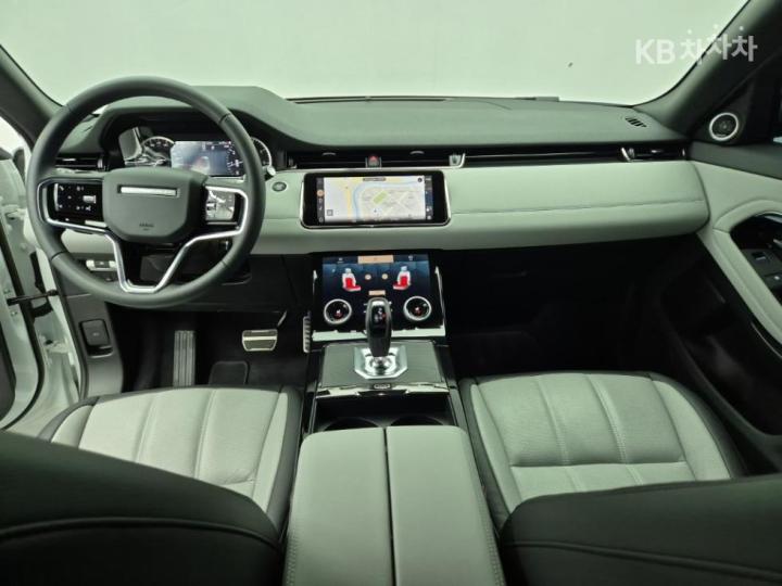 Land Rover Range Rover Evoque New 2.0 P250 R-Dynamic SE 6