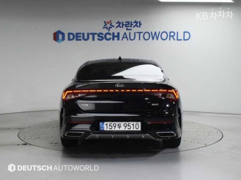 2021 - kia k5