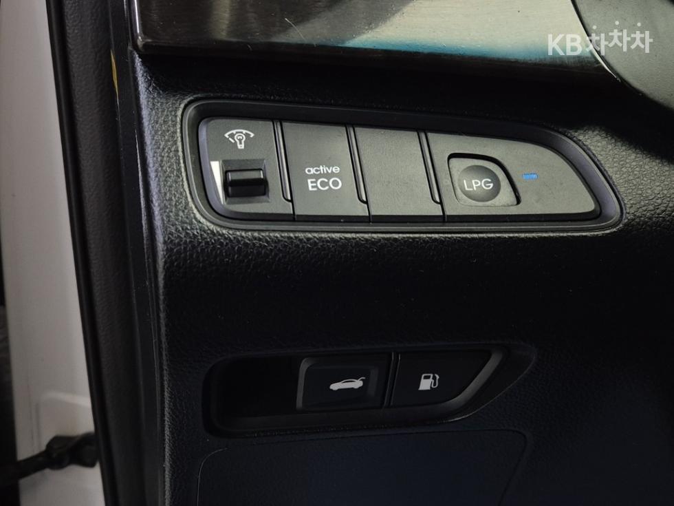 Hyundai Grandeur — miniaturë 18