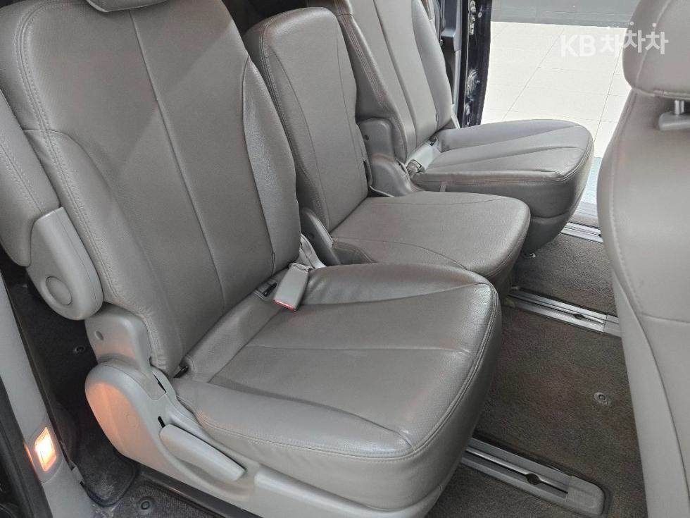 2013 - kia carnival