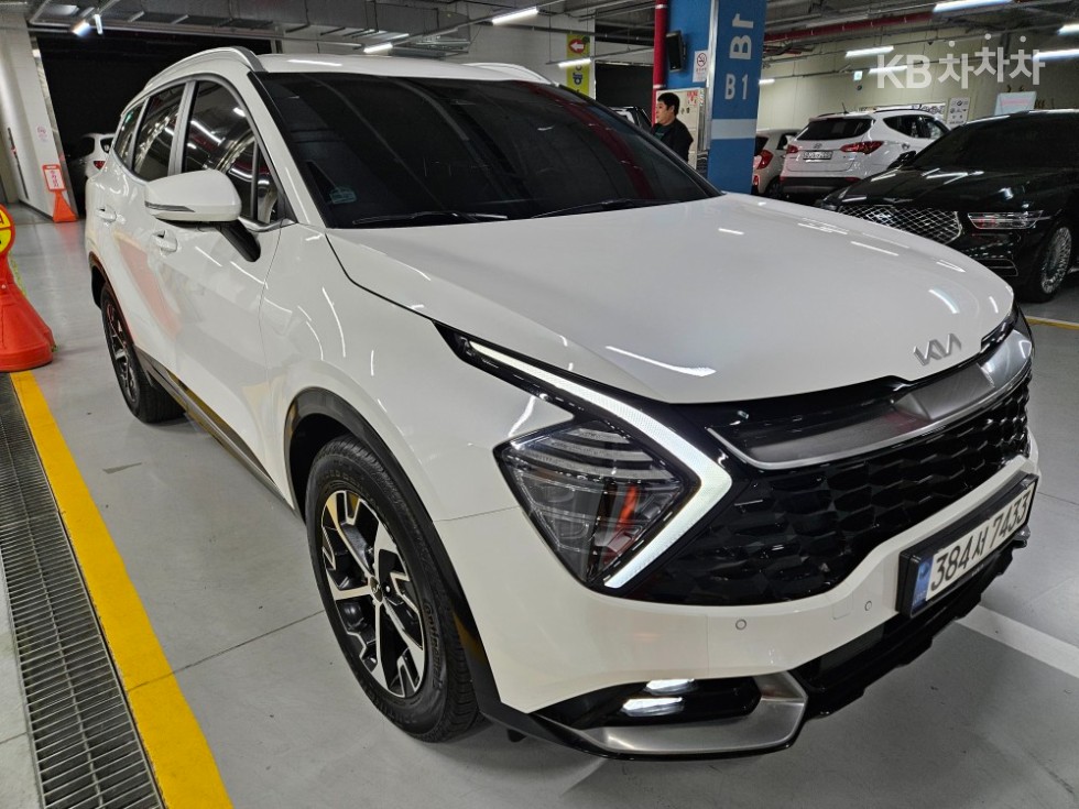 2022 - kia sportage
