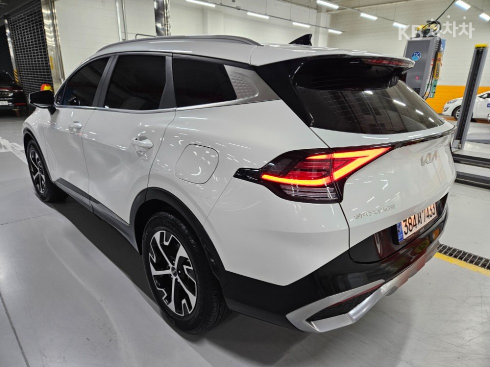 2022 - kia sportage
