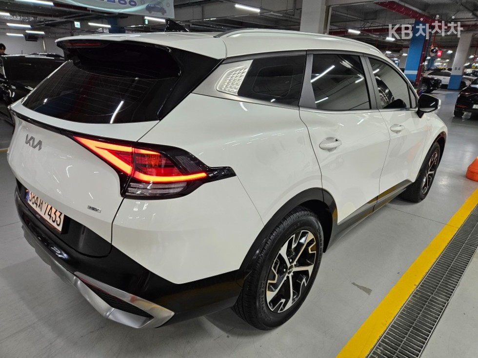 2022 - kia sportage