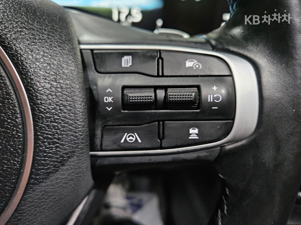 2022 - kia sportage