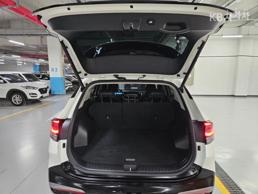 2022 - kia sportage