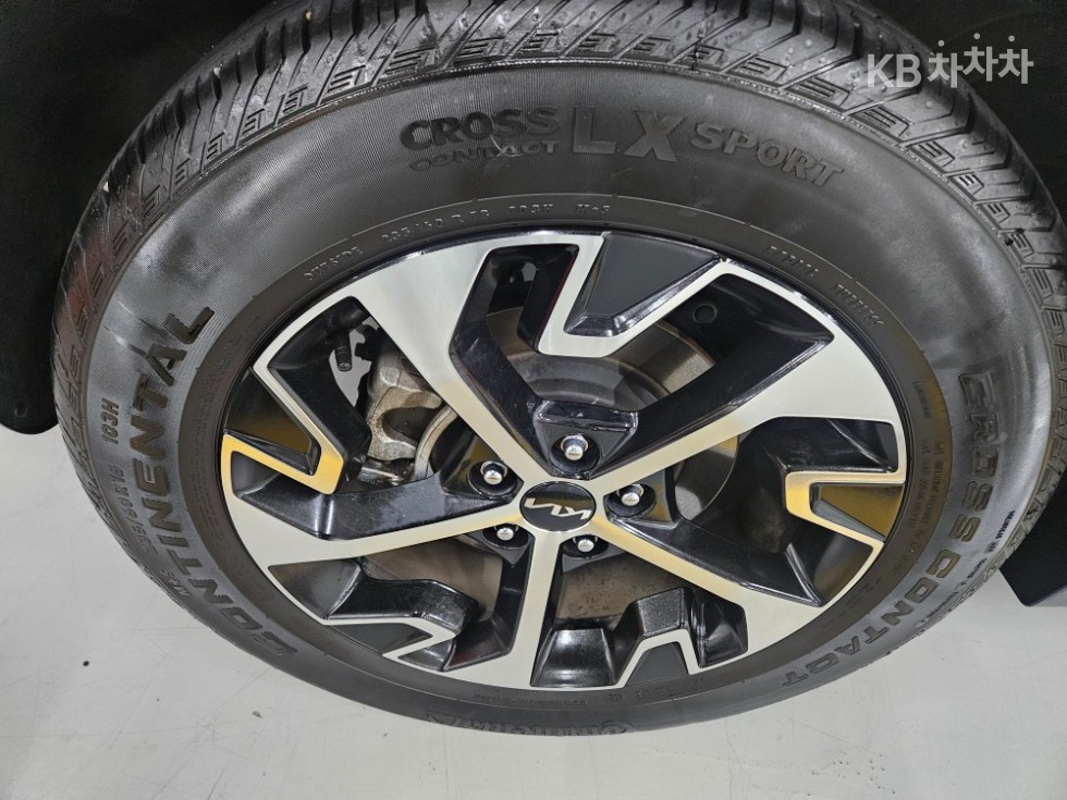 2022 - kia sportage