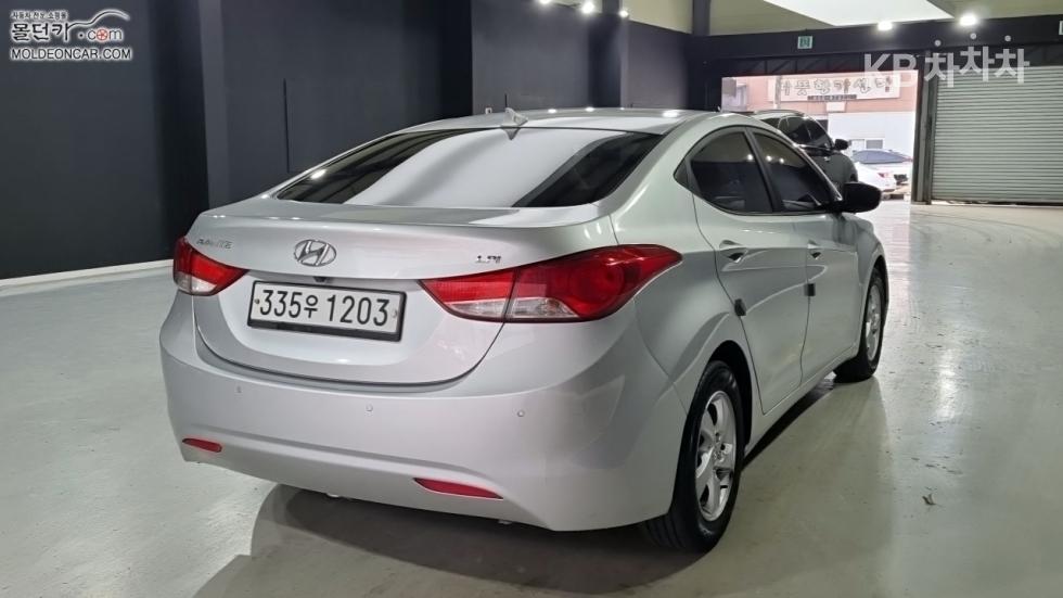 Hyundai Avante — miniaturë 2