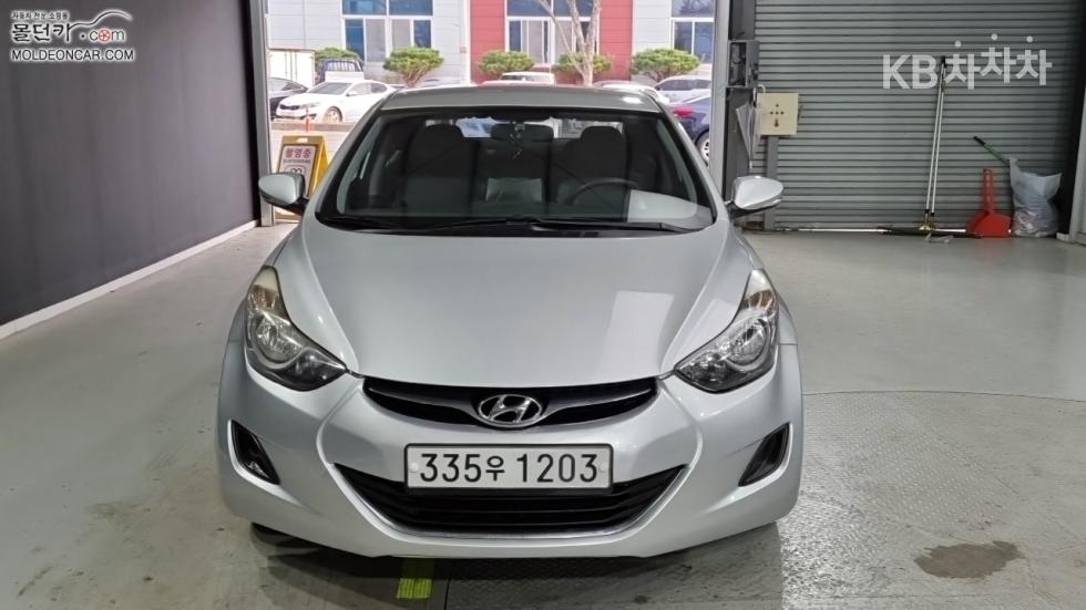 Hyundai Avante — miniaturë 3