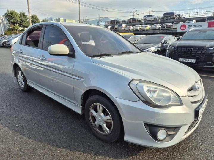 Hyundai Verna 1.5 VGT Diesel TRENDY 4