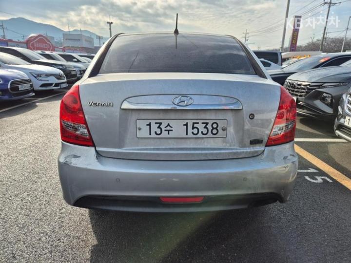 Hyundai Verna 1.5 VGT Diesel TRENDY 5