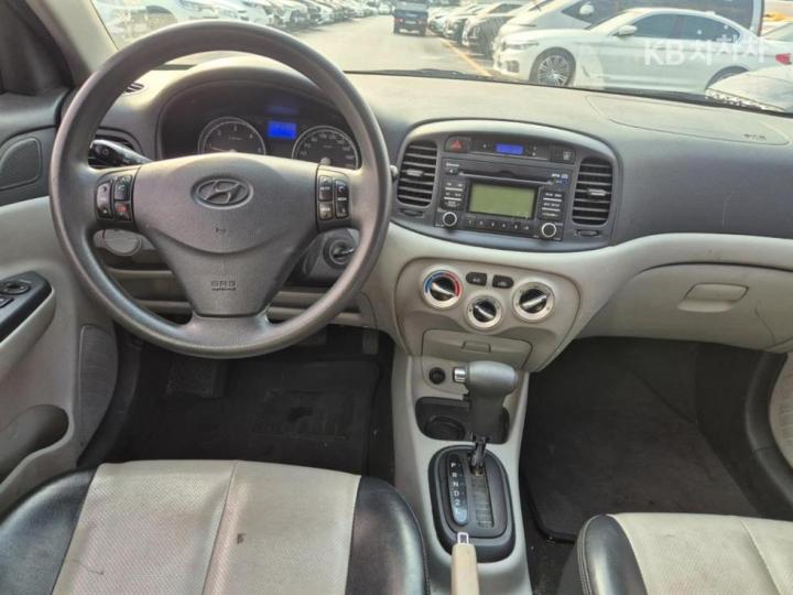 Hyundai Verna 1.5 VGT Diesel TRENDY 8