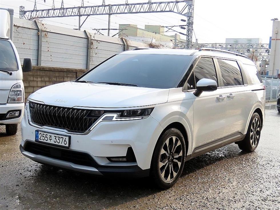 2023 - kia carnival