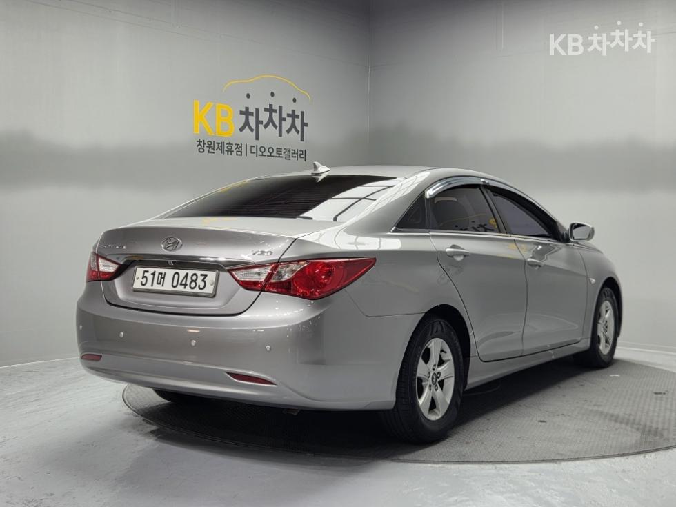 Hyundai Sonata — miniaturë 4