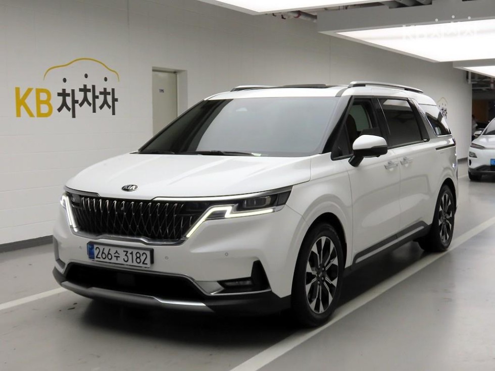 2021 - kia carnival