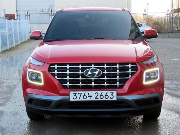 Hyundai Venue Gasoline 1.6 Modern Plus