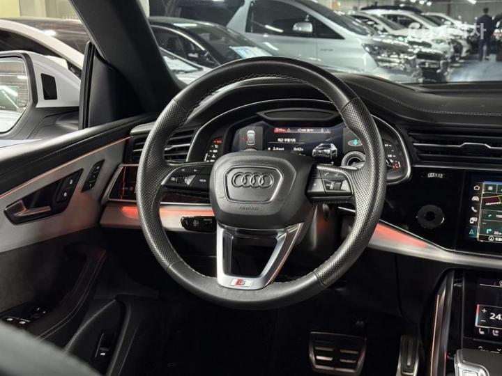 Audi Q8 3.0 50 TDI Quattro Premium 10