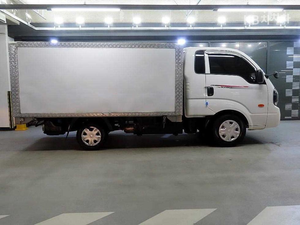 2020 - kia bongo iii