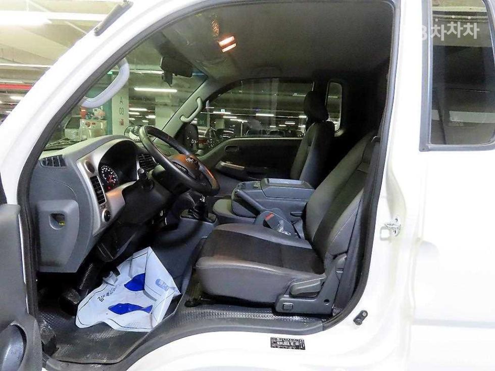 2020 - kia bongo iii