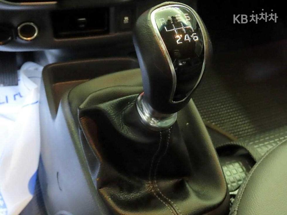 2020 - kia bongo iii