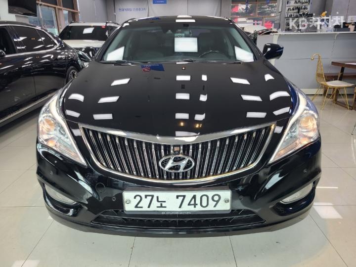 Hyundai Grandeur Hybrid Premium 3