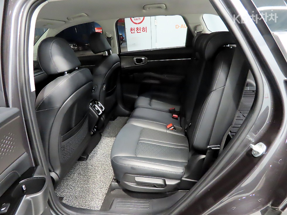 2021 - kia sorento
