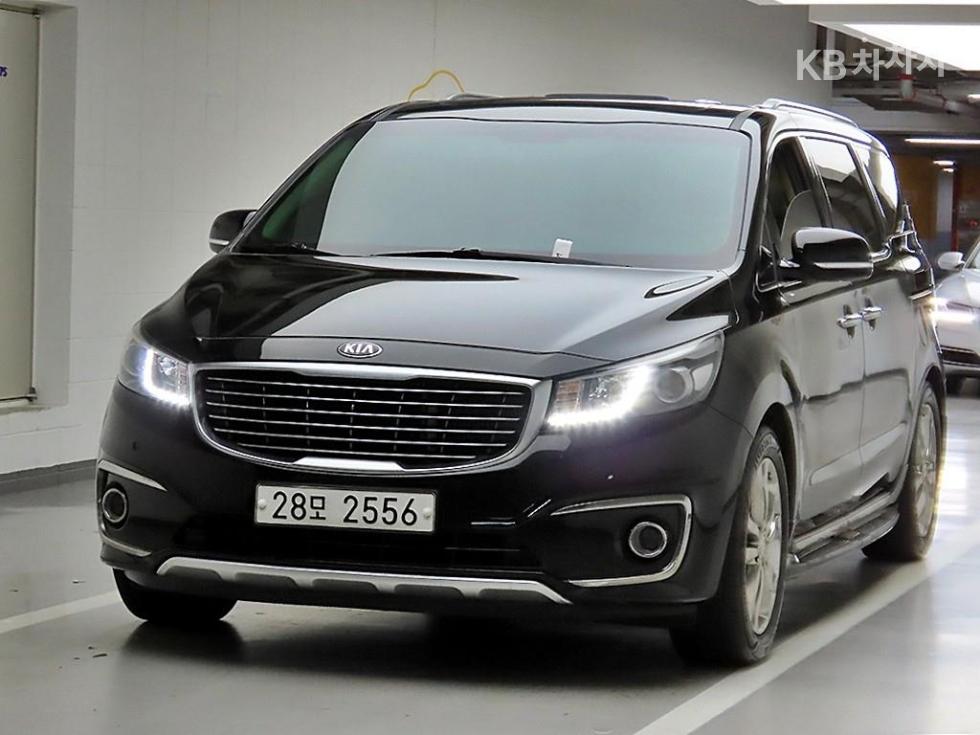 2017 - kia carnival