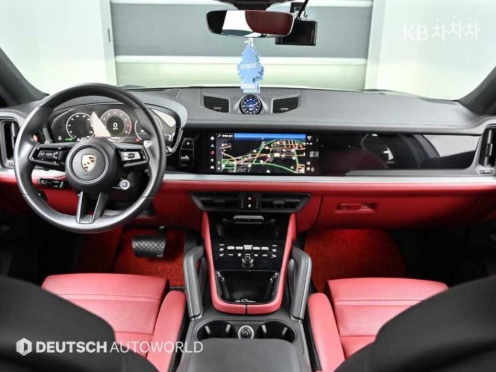 2023 Porsche (9Y0) photo