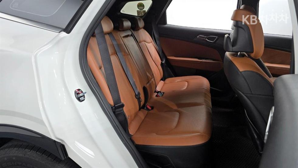 2023 - kia sportage